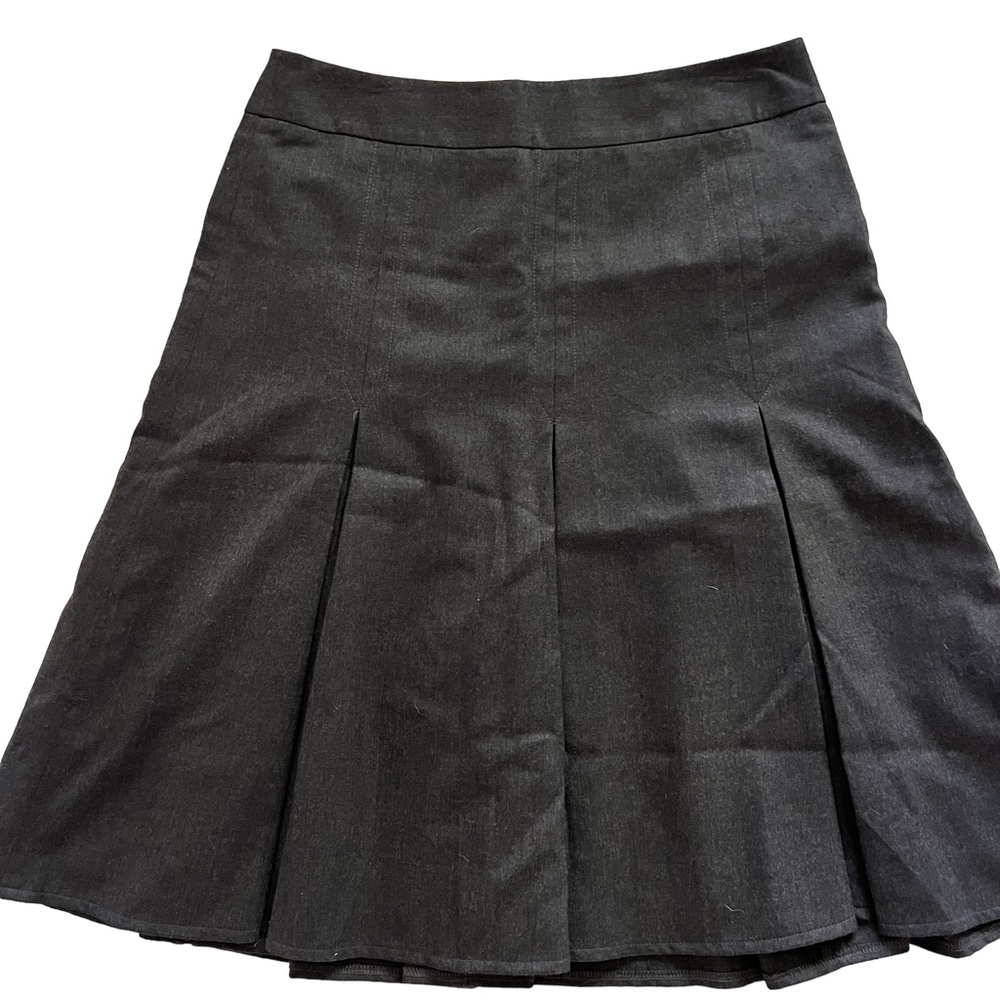 LOFT Wool Skirt Size 8 – Classic Workwear / Fall Winter Chic